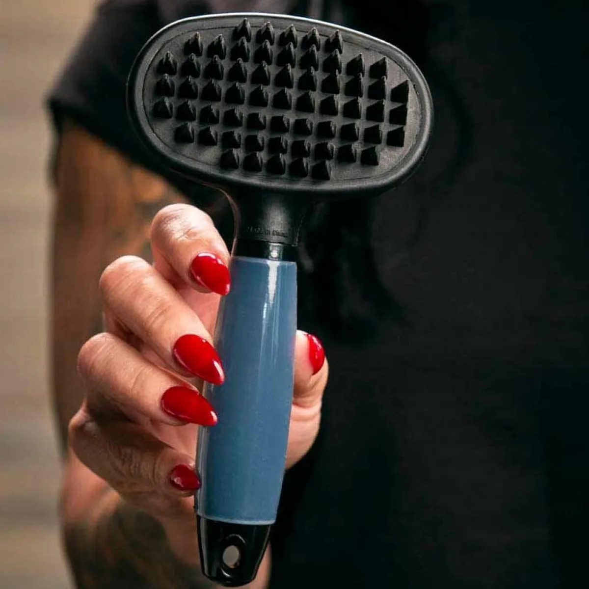 blackworks_deshedding_massage_brush_3.webp Ryan's Pet Supplies Blackworks Deshedding Massage Brush